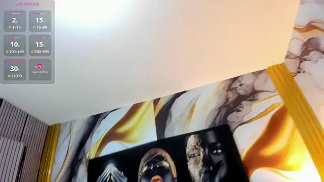 Snapshot of Eva_MilfF chatting on 12.18.25 Eva MilfF online show from 12.18.25