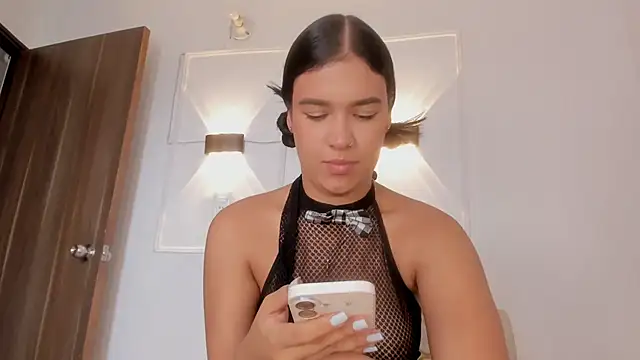 Hanna Risso online show from 04.17.26