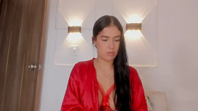 Hanna Risso online show from 04.18.26