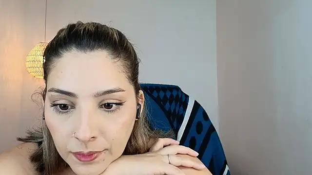 Snapshot of YummyAnna_ chatting on 07.01.26 YummyAnna online show from 07.01.26