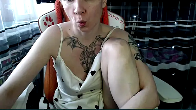 Snapshot of cold_lollipop chatting on 02.07.26 cold lollipop online show from 02.07.26