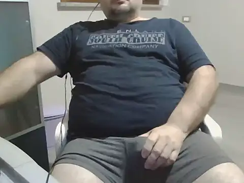 Snapshot of iron_boy80 chatting on 12.14.24 iron boy80 online show from 12.14.24