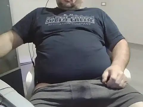 Snapshot of iron_boy80 chatting on 12.15.24 iron boy80 online show from 12.15.24