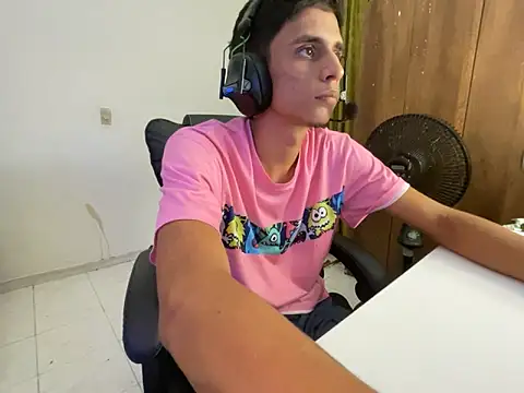 Snapshot of Max_TheHorseDick chatting on 02.02.25 Max TheHorseDick online show from 02.02.25