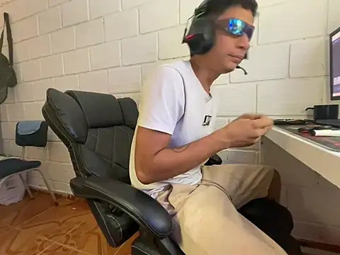 Max TheHorseDick online show from 01.15.26