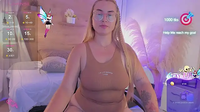 Snapshot of halaaa_1 chatting on 12.13.24 halaaa 1 online show from 12.13.24