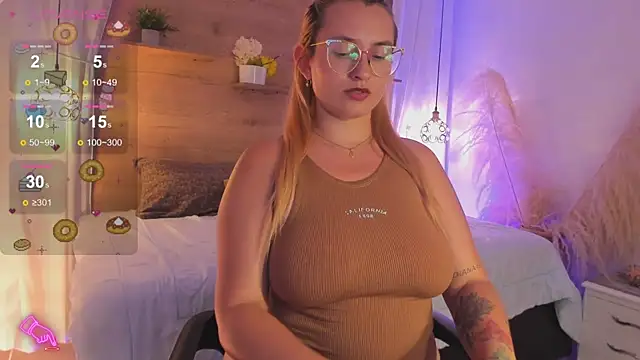 Snapshot of halaaa_1 chatting on 01.07.25 halaaa 1 online show from 01.07.25