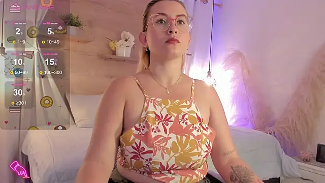 Snapshot of halaaa_1 chatting on 01.22.25 halaaa 1 online show from 01.22.25