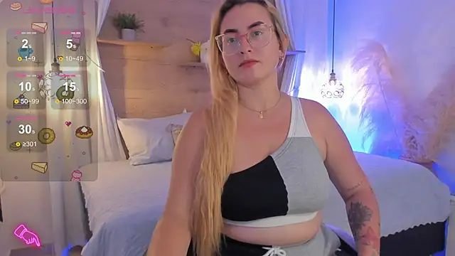 Snapshot of halaaa_1 chatting on 02.03.25 halaaa 1 online show from 02.03.25