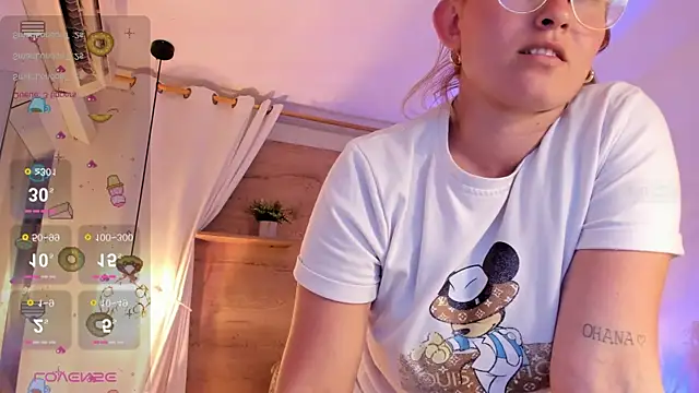 Snapshot of halaaa_1 chatting on 03.12.25 halaaa 1 online show from 03.12.25