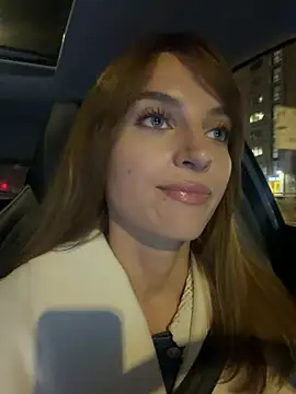 Snapshot of -AngelAri- chatting on 03.18.26 -AngelAri- online show from 03.18.26