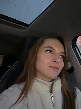 Snapshot of -AngelAri- chatting on 04.22.26 -AngelAri- online show from 04.22.26