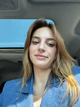 Snapshot of -AngelAri- chatting on 05.17.26 -AngelAri- online show from 05.17.26
