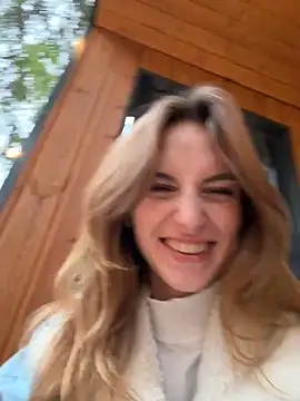 Snapshot of -AngelAri- chatting on 05.22.26 -AngelAri- online show from 05.22.26