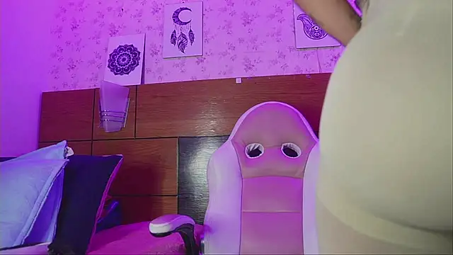 Snapshot of mssburbuja chatting on 03.13.25 mssburbuja online show from 03.13.25