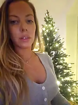 Snapshot of novaforyou1 chatting on 12.14.24 novaforyou1 online show from 12.14.24