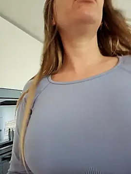 Snapshot of novaforyou1 chatting on 10.03.25 novaforyou1 online show from 10.03.25