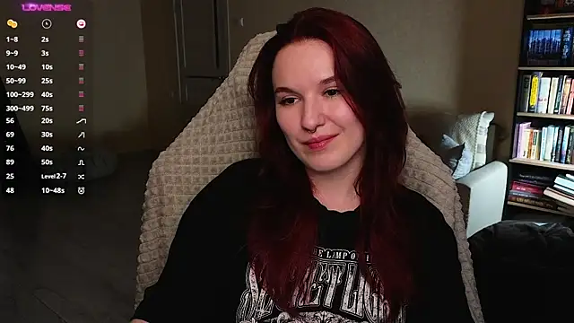 Snapshot of Val_lava chatting on 04.13.26 Val lava online show from 04.13.26