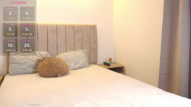 Maya Lewis online show from 10.07.25