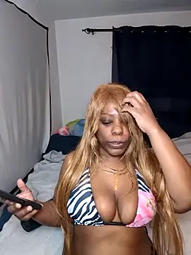 Snapshot of JadaSkyy chatting on 11.07.25 JadaSkyy online show from 11.07.25