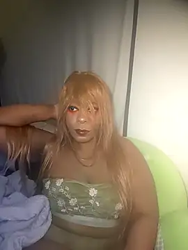 Snapshot of JadaSkyy chatting on 12.14.25 JadaSkyy online show from 12.14.25