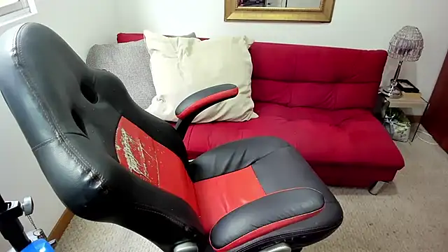 Snapshot of NicolettColin chatting on 03.12.25 NicolettColin online show from 03.12.25