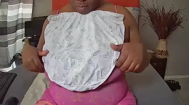 Snapshot of missboobsxx chatting on 01.20.25 missboobsxx online show from 01.20.25