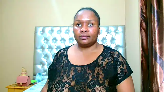 Snapshot of missboobsxx chatting on 10.06.25 missboobsxx online show from 10.06.25