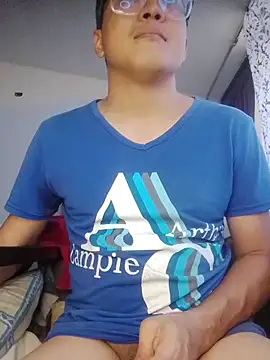 Snapshot of Mghty-cockl88 chatting on 11.28.25 Mghty-cockl88 online show from 11.28.25