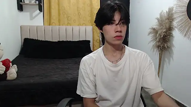 Snapshot of Elio-cam chatting on 02.19.26 Elio-cam online show from 02.19.26