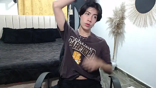 Snapshot of Elio-cam chatting on 02.20.26 Elio-cam online show from 02.20.26