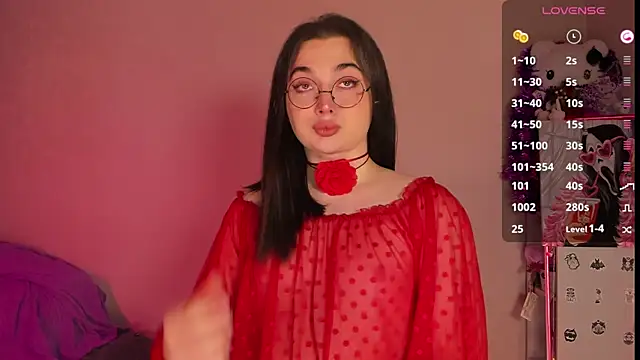 Snapshot of YsabellViveris chatting on 01.08.25 YsabellViveris online show from 01.08.25