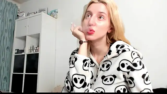 KenzieDawton online show from 03.23.25