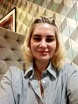 JennyOMay online show from 03.25.26