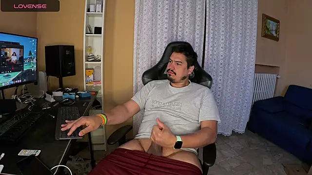 Snapshot of fernan_redsxxx chatting on 05.04.26 fernan redsxxx online show from 05.04.26
