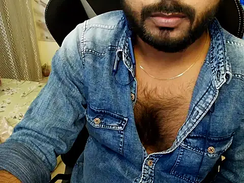 Snapshot of SHENOY3 chatting on 02.13.26 SHENOY3 online show from 02.13.26