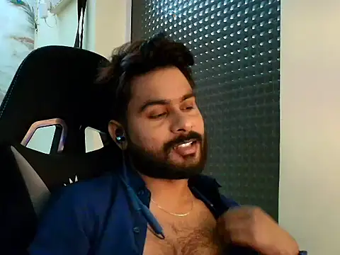Snapshot of SHENOY3 chatting on 02.25.26 SHENOY3 online show from 02.25.26