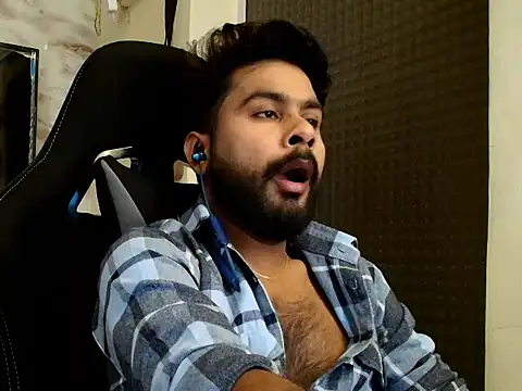 Snapshot of SHENOY3 chatting on 03.01.26 SHENOY3 online show from 03.01.26