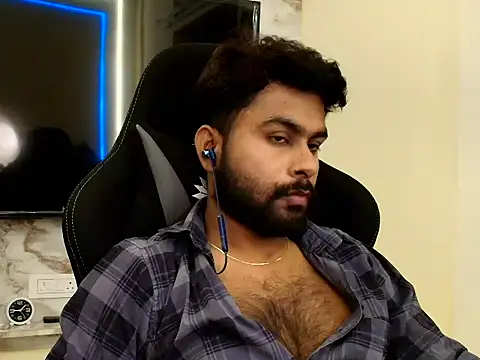 Snapshot of SHENOY3 chatting on 06.05.26 SHENOY3 online show from 06.05.26
