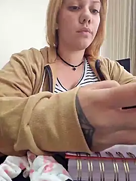 Snapshot of Janefruti chatting on 02.12.25 Janefruti online show from 02.12.25