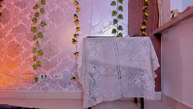 kelly thomson online show from 02.10.26