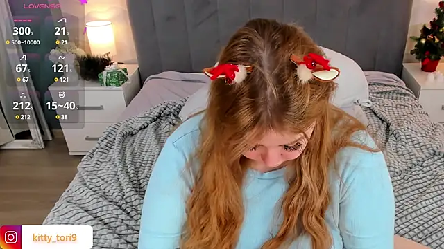 Snapshot of Tori_cat chatting on 12.15.24 Tori cat online show from 12.15.24