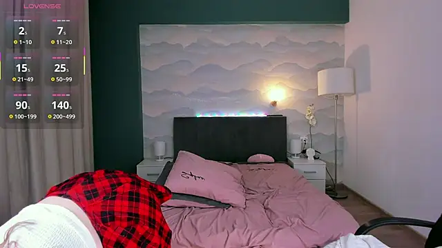 Snapshot of Tori_cat chatting on 11.22.25 Tori cat online show from 11.22.25