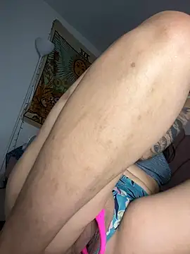 Snapshot of kiaraglam2 chatting on 02.12.25 kiaraglam2 online show from 02.12.25