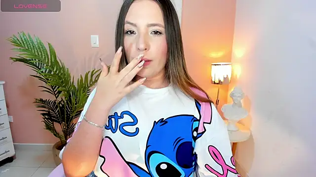 Snapshot of HannaMiller_1 chatting on 04.26.26 HannaMiller 1 online show from 04.26.26
