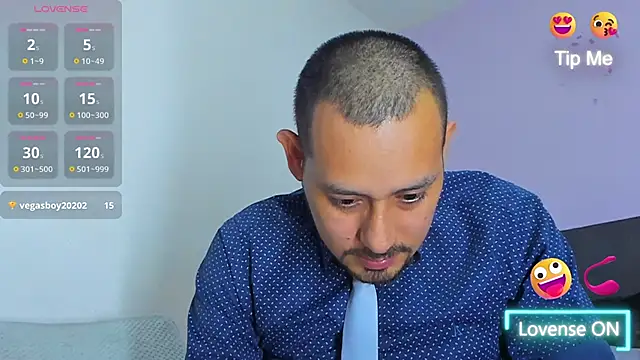 jhonyalzate2 online show from 12.18.24