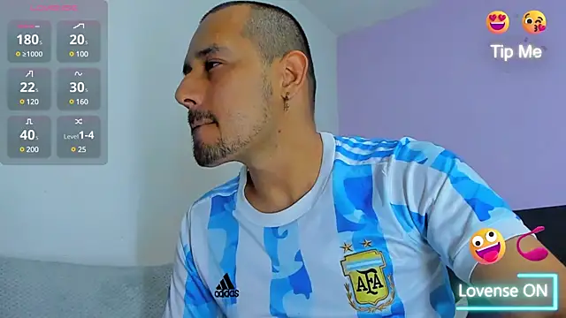 jhonyalzate2 online show from 12.30.24