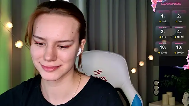 Snapshot of Ramona___ chatting on 02.21.25 Ramona online show from 02.21.25