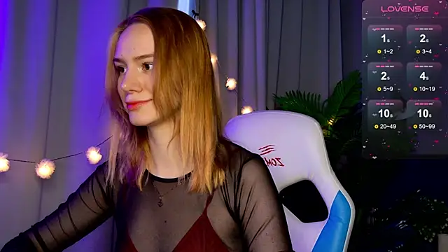 Snapshot of Ramona___ chatting on 09.12.25 Ramona online show from 09.12.25