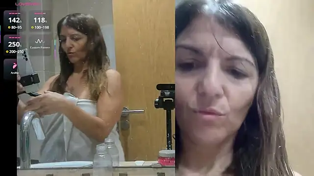 Carolain3 9 online show from 11.21.25